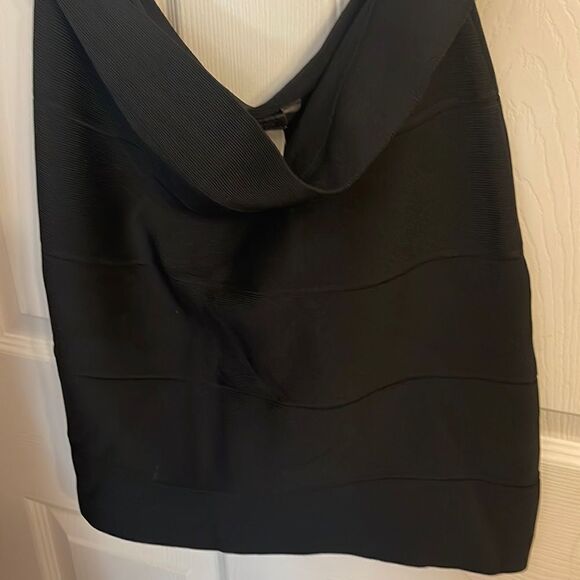 BCBGMaxAzria Skirt Black EUC size Large - Picture 1 of 4
